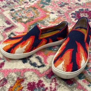 Super cute Rothy’s. Only worn a few times.